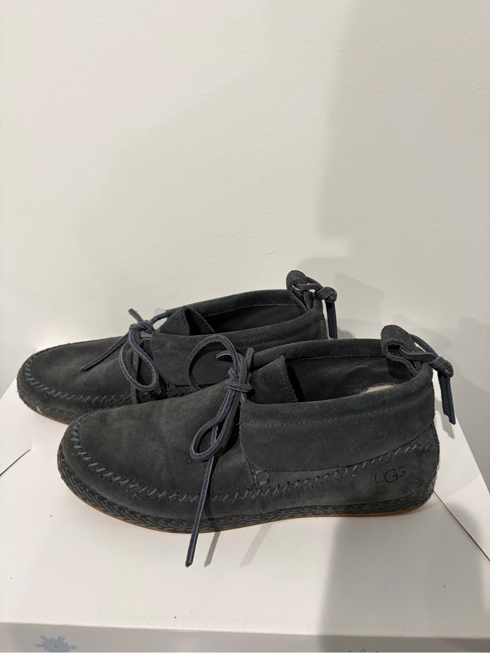 UGG Women's Woodlyn Moc Ankle Boots - Size 8
